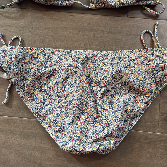 J Crew Classic Floral Print Bikini SZ Medium - Picture 5 of 7